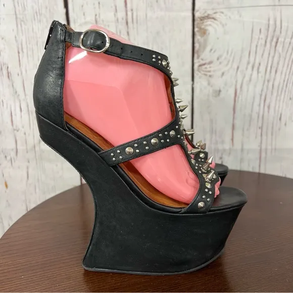 JEFFREY CAMPBELL CONTAIN Studded Black leather heelless platform sandals 7 EUC