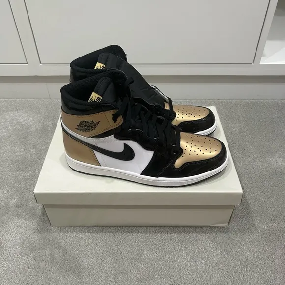 Jordan 1 Retro High NRG Patent Gold Toe