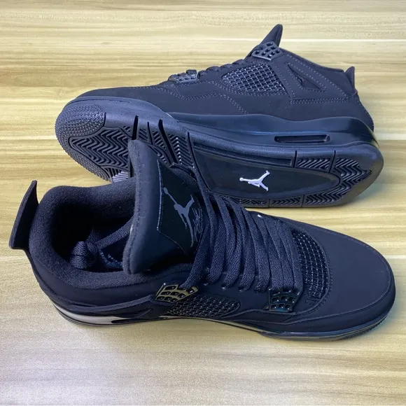 Jordan 4 Black Cat Men’s Sneakers Pre-owned