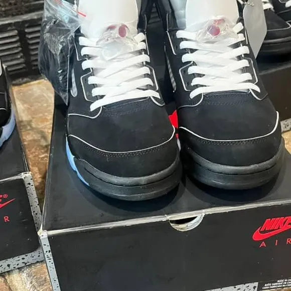 JORDAN 5 BLACK METALLIC REIMAGINES Nike Air Men's Black and White Shoes