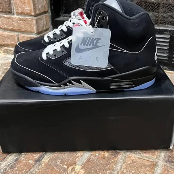 JORDAN 5 BLACK METALLIC REIMAGINES Nike Air Men's Black and White Shoes