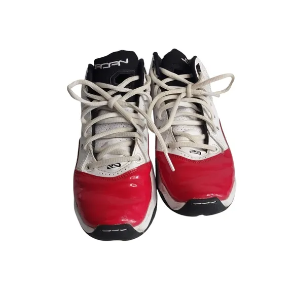 Jordan B'Loyal Loyal White Red Black Youth Sneakers Shoes Sz 3.5Y