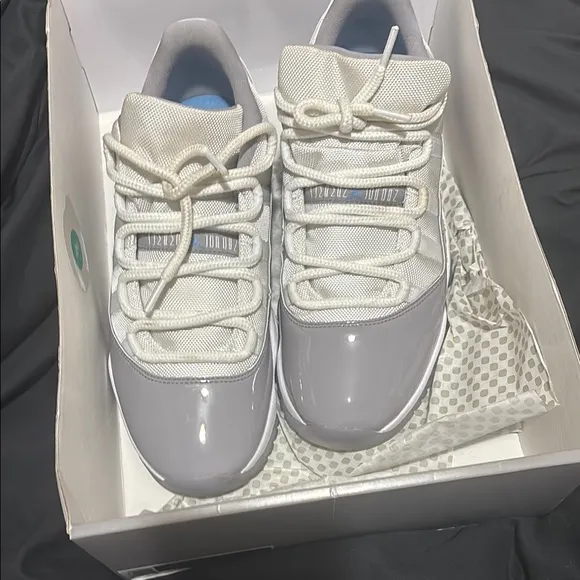Jordan Cool Gray Athletic Shoes with Classic Design