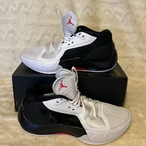 Jordan Men's Zoom Separate Basketball Shoes Men’s Size 10.5 Women’s Size 12