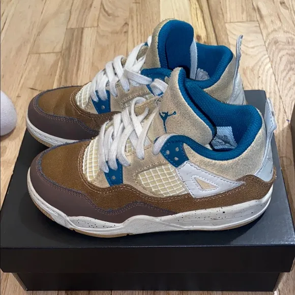 Jordan Sneakers Brown and Blue Classic Design