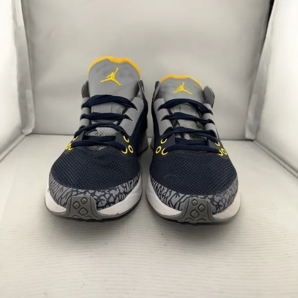 Jordan Trainer ST Michigan PE AV1200-401 Men’s 8 Navy Maize Elephant Shoes Rare