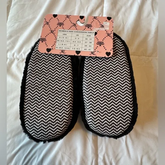 Juicy couture slippers
