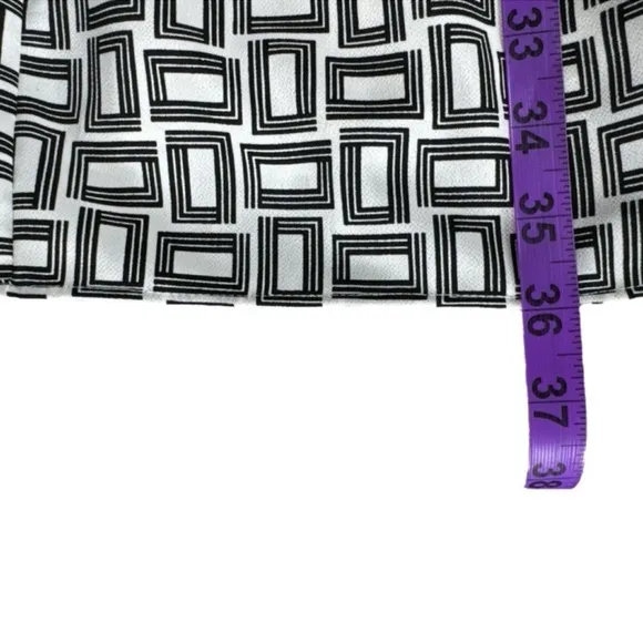 KARL LAGERFELD Geometric Print Zip Front Dress in Black &amp; White, Size 10.