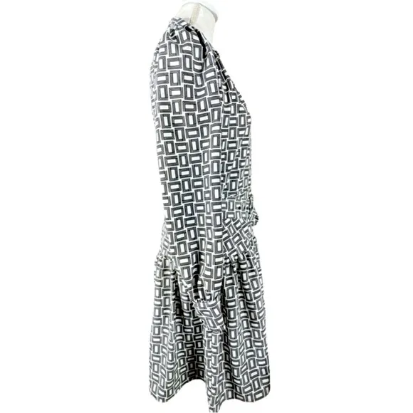KARL LAGERFELD Geometric Print Zip Front Dress in Black &amp; White, Size 10.