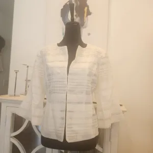 KATE &amp; ROSY, NEW WITH TAGS, GORGEOUS LIGHTWEIGHT LACE BUTTON UP BLAZER. 😍