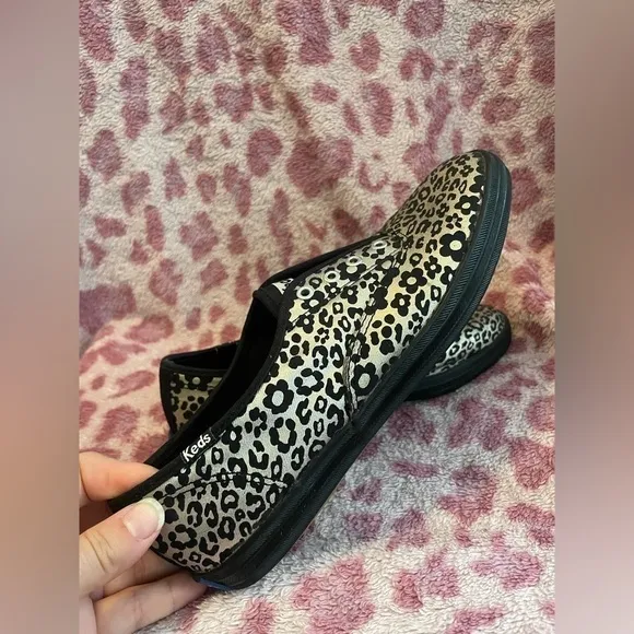 Keds Flats Metallic Silver Black Floral Slip-On Sneakers Women’s Sz 6.5 Shoes