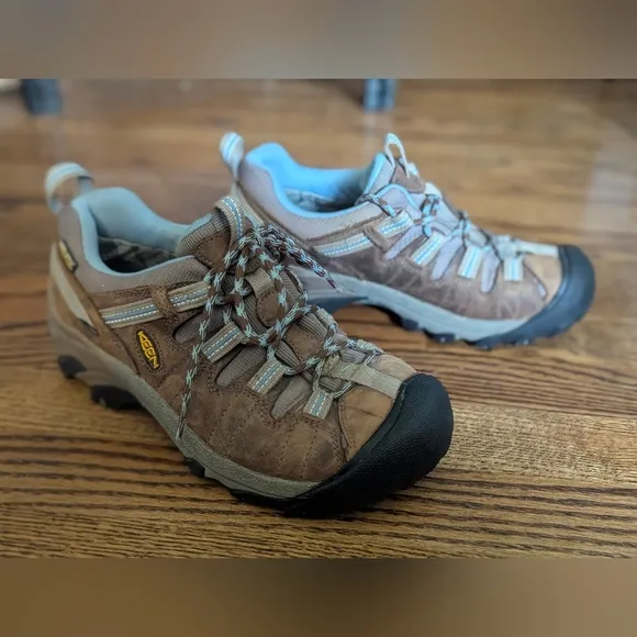 Keen Athletic Shoes Rugged Design Women's 7.5 EU 39 Targhee II  Low Dark Earth