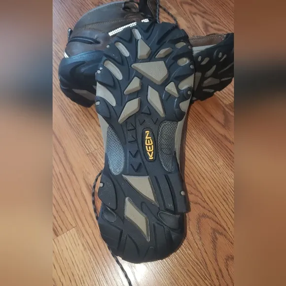 Keen | Mens Waterproof Hiking Boot