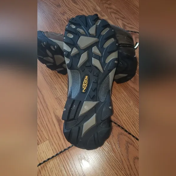 Keen | Mens Waterproof Hiking Boot