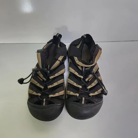 Keen Newport H2 Hiking Waterproof Outdoors Shoes Size 6/39/8
