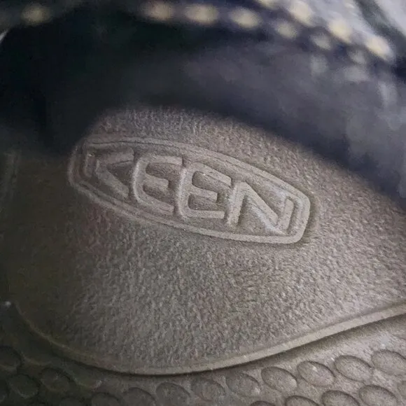 Keen Newport H2 Hiking Waterproof Outdoors Shoes Size 6/39/8