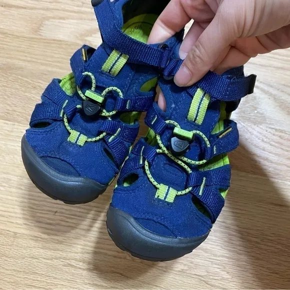 Keen Sandals Sz 1 Blue Green Kids Outdoors Shoes Caged Toe