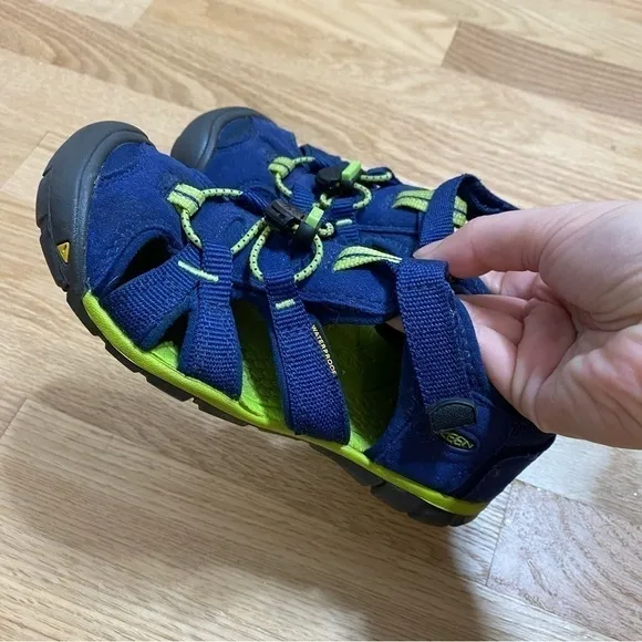 Keen Sandals Sz 1 Blue Green Kids Outdoors Shoes Caged Toe