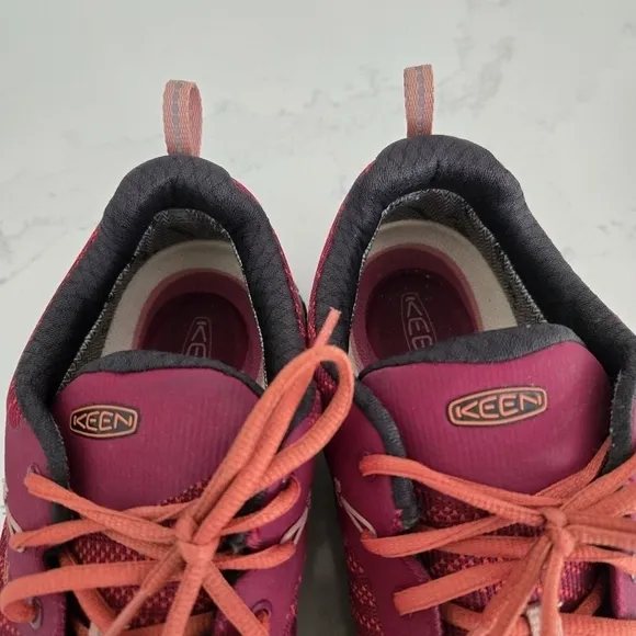 Keen Terradora Waterproof Trail Hiking Walking Athletic Shoes Pink Magenta 9