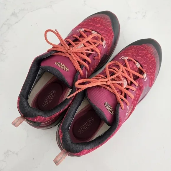 Keen Terradora Waterproof Trail Hiking Walking Athletic Shoes Pink Magenta 9