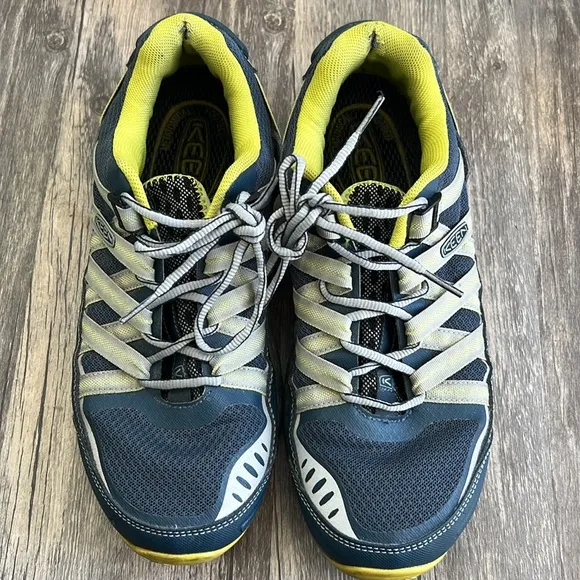 KEEN Versatrail Low Hiking Shoes men’s size 9.5