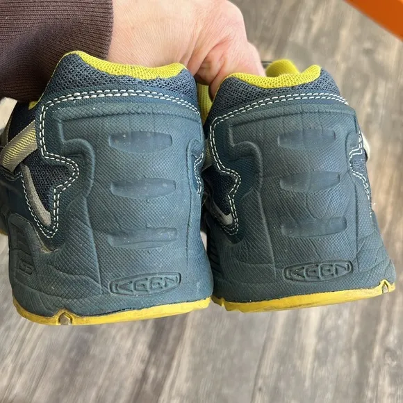 KEEN Versatrail Low Hiking Shoes men’s size 9.5