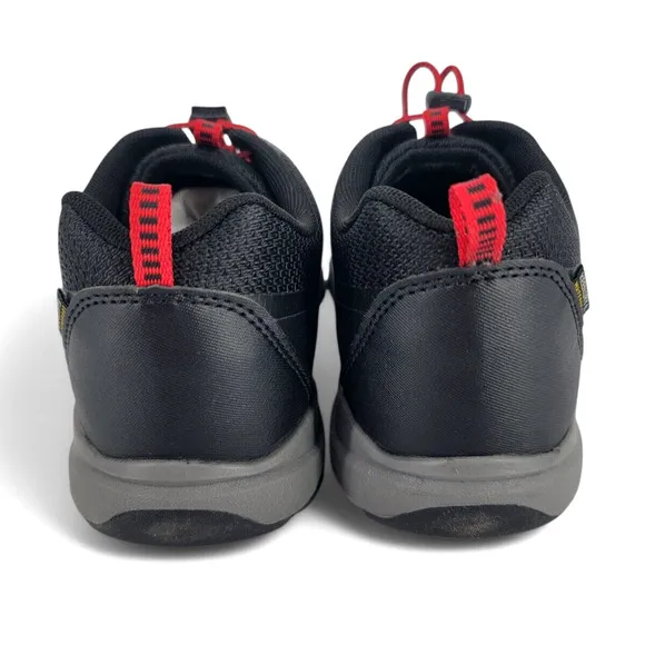 KEEN Wanduro Low Waterproof Hiking Shoes Black/Red Boys Size 7 39 EU