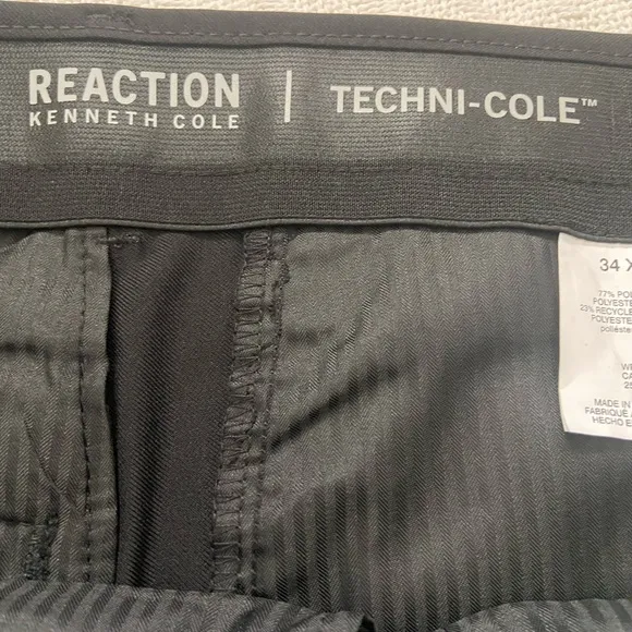 Kenneth Cole Reaction Men's Modern Fit Stretch Dress Pant