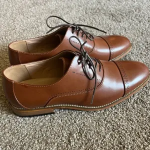 Kenneth Cole Reaction Men's Oxford Dress Shoes Size 10.5 Cognac