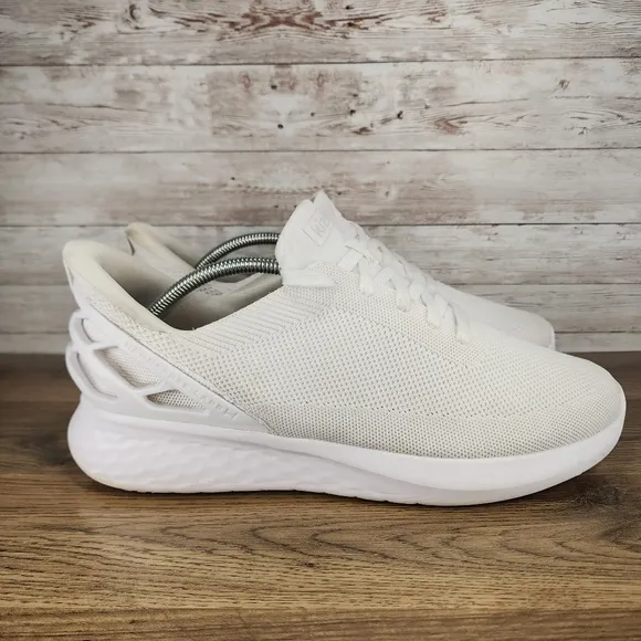 Kizik Mens Athens White Hands Free Sneakers Athletic Shoes Size 11 Wide