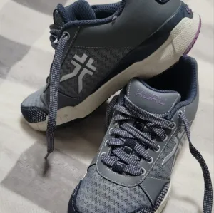 KURU Quantum Mesh‎ womens gray and lavender Size 7 Running Shoes