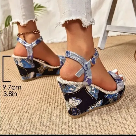 Ladies platform butterfly wedge heels sz 9