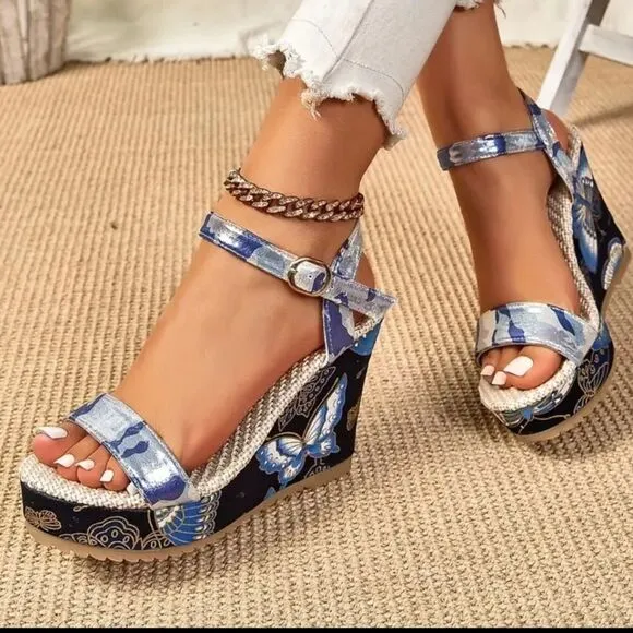 Ladies platform butterfly wedge heels sz 9