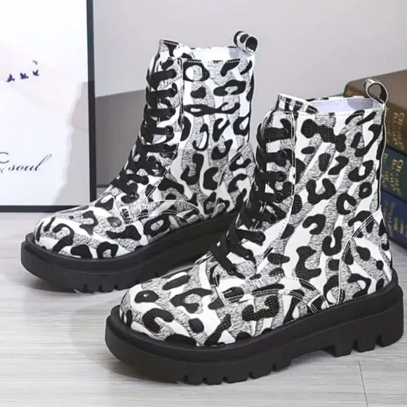 Ladies printed combat boots sz 8.5