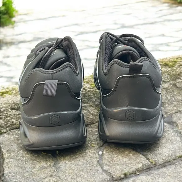 Larnmern Work Men's Black Lace Up Steel Toe Sneakers.