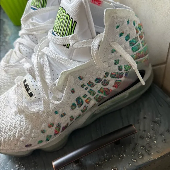 LeBron Nike 17 Air Command is Force Shoes with Textured Design