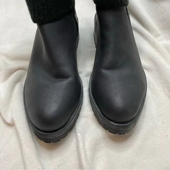 Life Stride Women's Simone Black Leather Almond Toe Booties