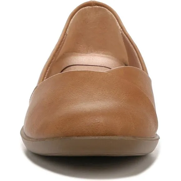 Lifestride Flat Shoes Women Tan Faux Leather Notorious Ballet Flat Comfort Shoes