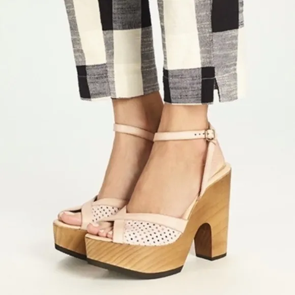 Like New Free people pink leather platform shoes size 9 with box