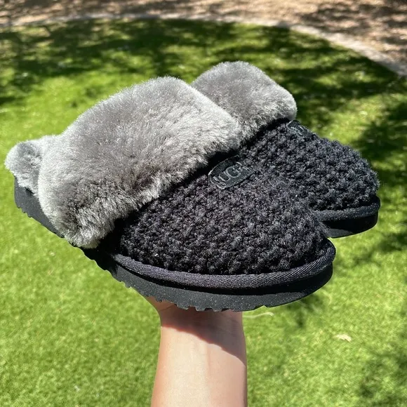 LIKE NEW UGG Cozy Knit Slippers!