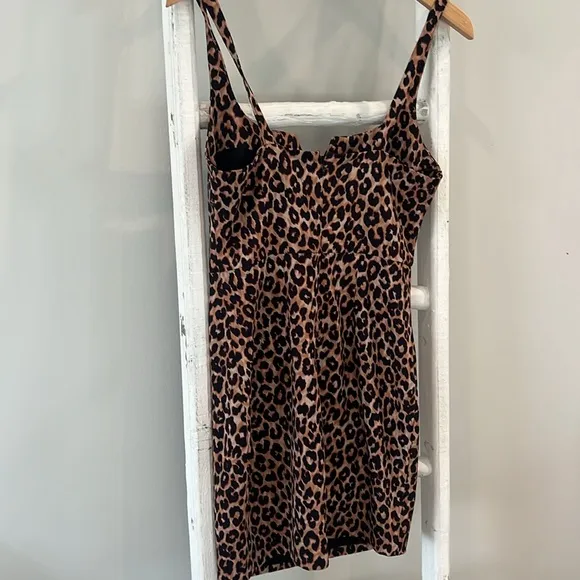 Likely nwt Constance Leopard Print classic Dress size 4