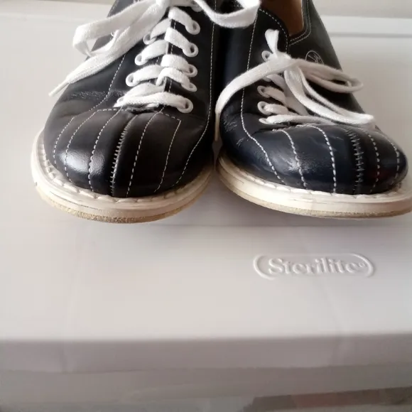 LINDS Men's Classic Navy Blue Bowling Shoes 7.5B RIGHT HAND Leather USA Made