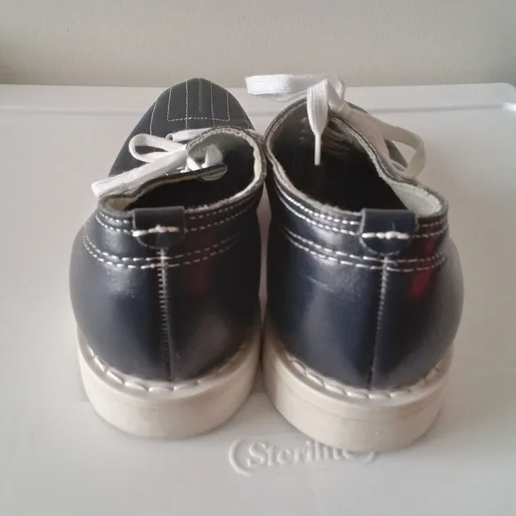 LINDS Men's Classic Navy Blue Bowling Shoes 7.5B RIGHT HAND Leather USA Made