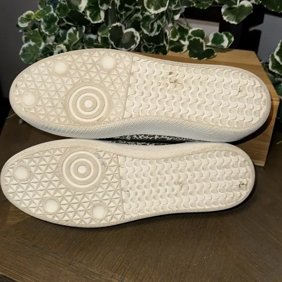 Lita by Ciara Platform sneakers:  (J111)