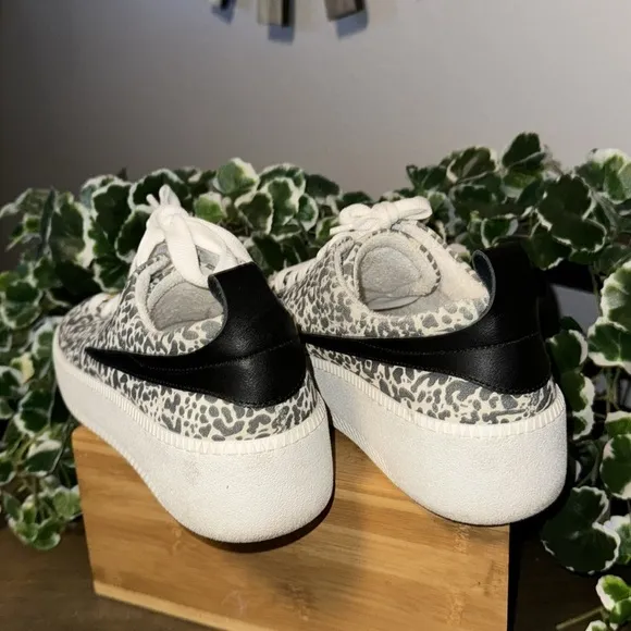 Lita by Ciara Platform sneakers:  (J111)