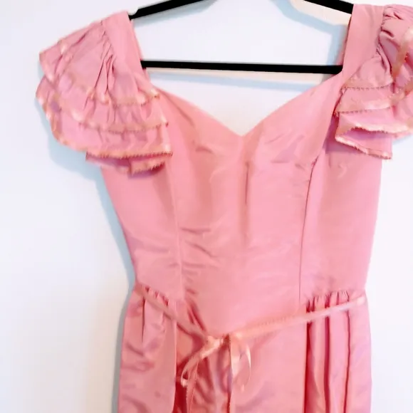 Long vintage 70's maxi pigeon dress big sleeves