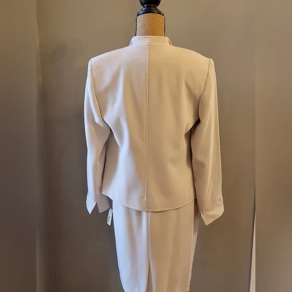 Louben off white size 10 dress suit NWT