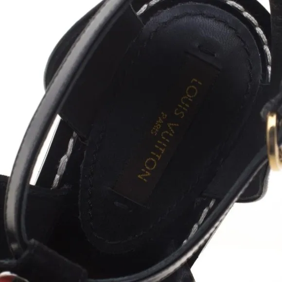 LOUIS VUITTON SANDAL 38.5  Black
