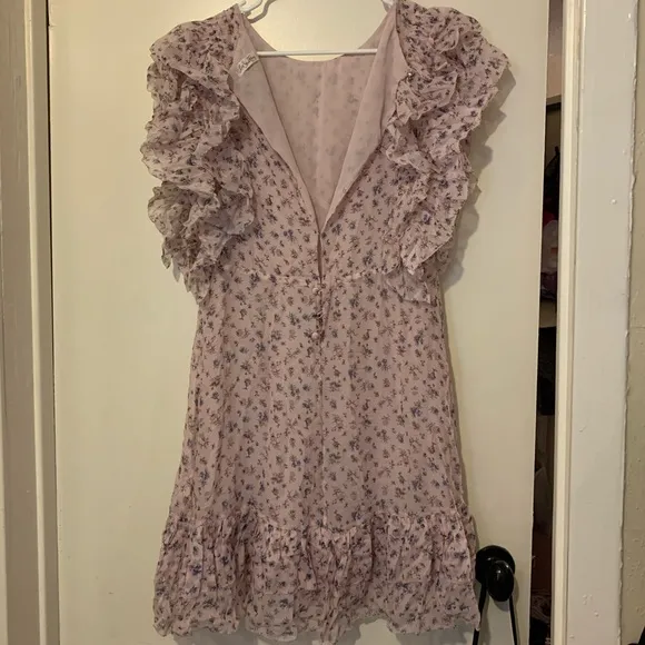 Lovely LoveShackFancy Emmy Floral Mini Dress Size 4. Fun n flirty. Spring/Summer