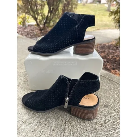 Lucky Brand Peep Toe Booties Perforated Suede Heeled Ankle Boots Size‎ 7.5